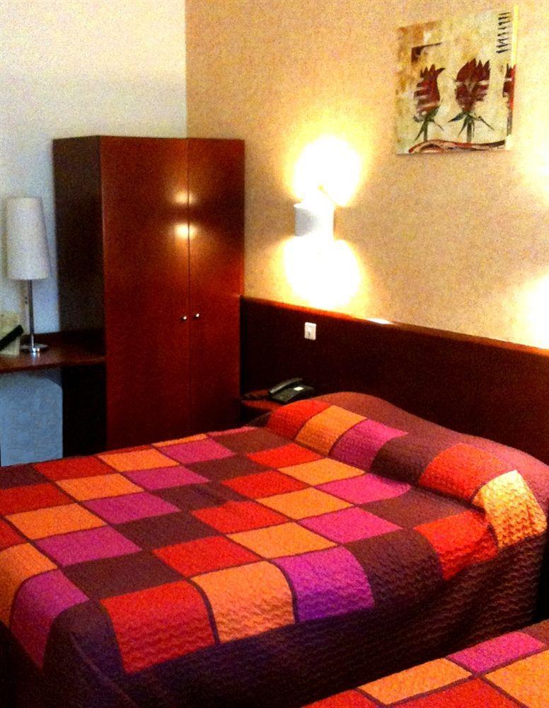 Logis Hotel Restaurant Des Thermes Ламалу-ле-Бен Екстериор снимка