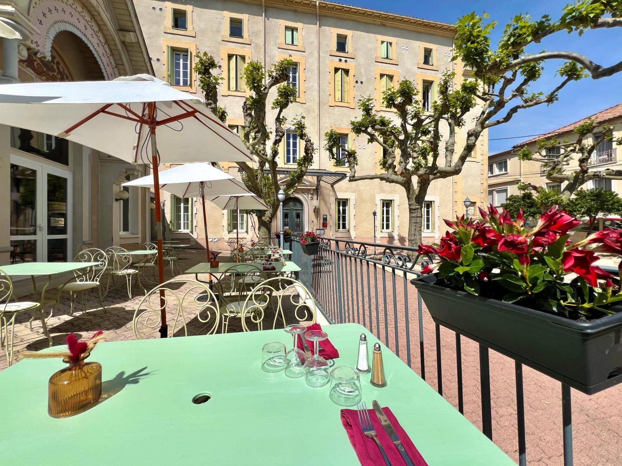 Logis Hotel Restaurant Des Thermes Ламалу-ле-Бен Екстериор снимка