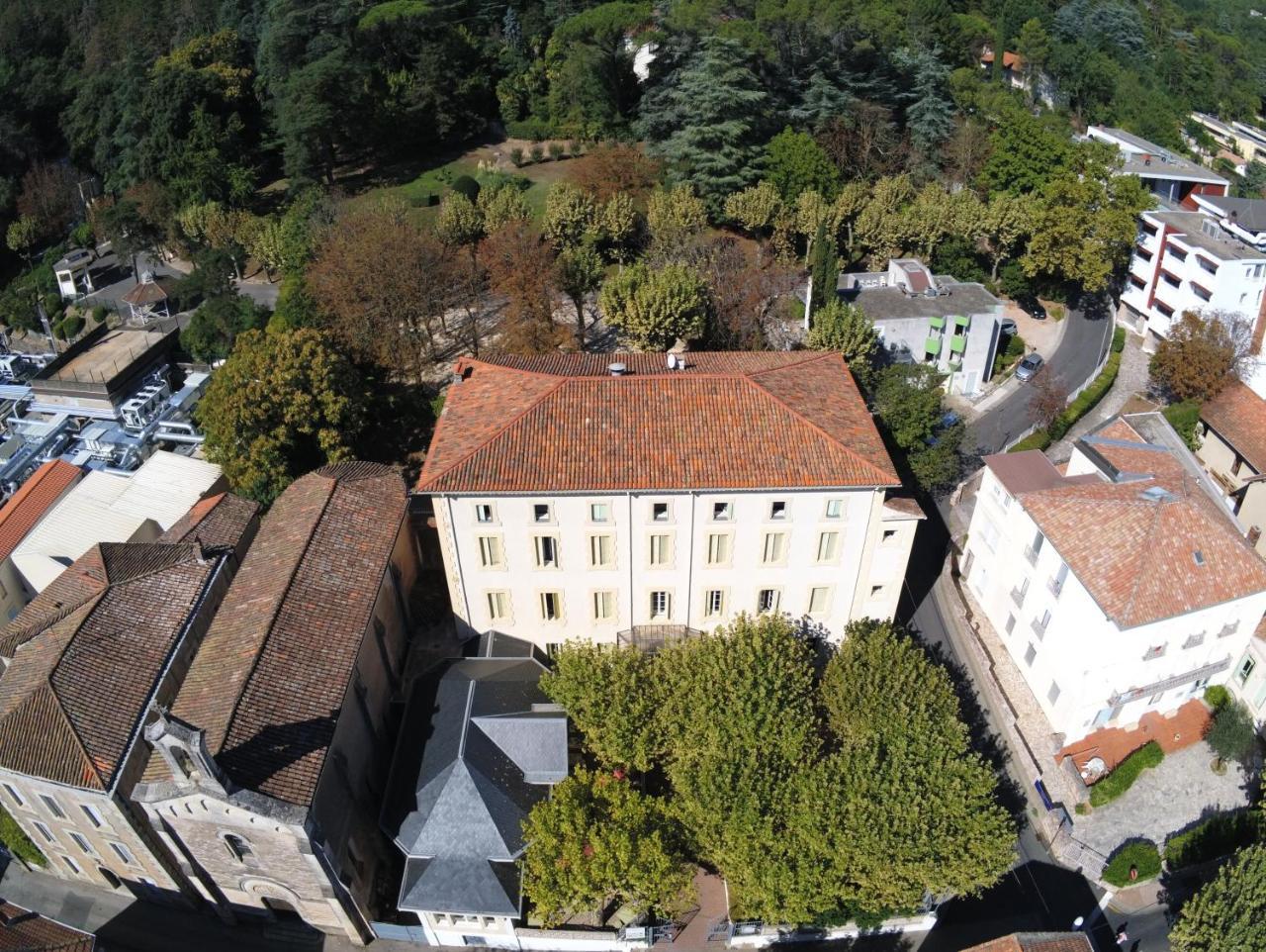Logis Hotel Restaurant Des Thermes Ламалу-ле-Бен Екстериор снимка