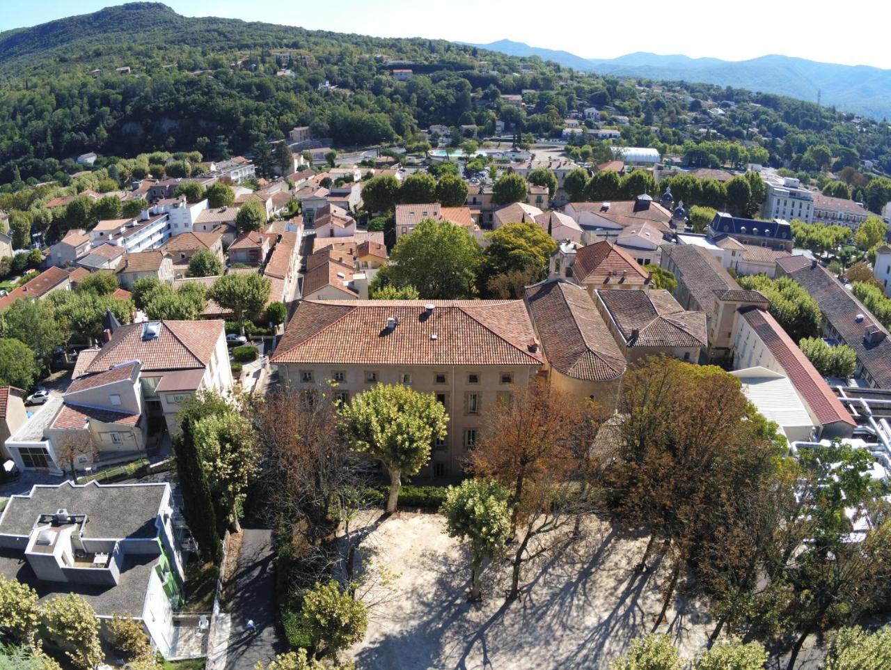 Logis Hotel Restaurant Des Thermes Ламалу-ле-Бен Екстериор снимка